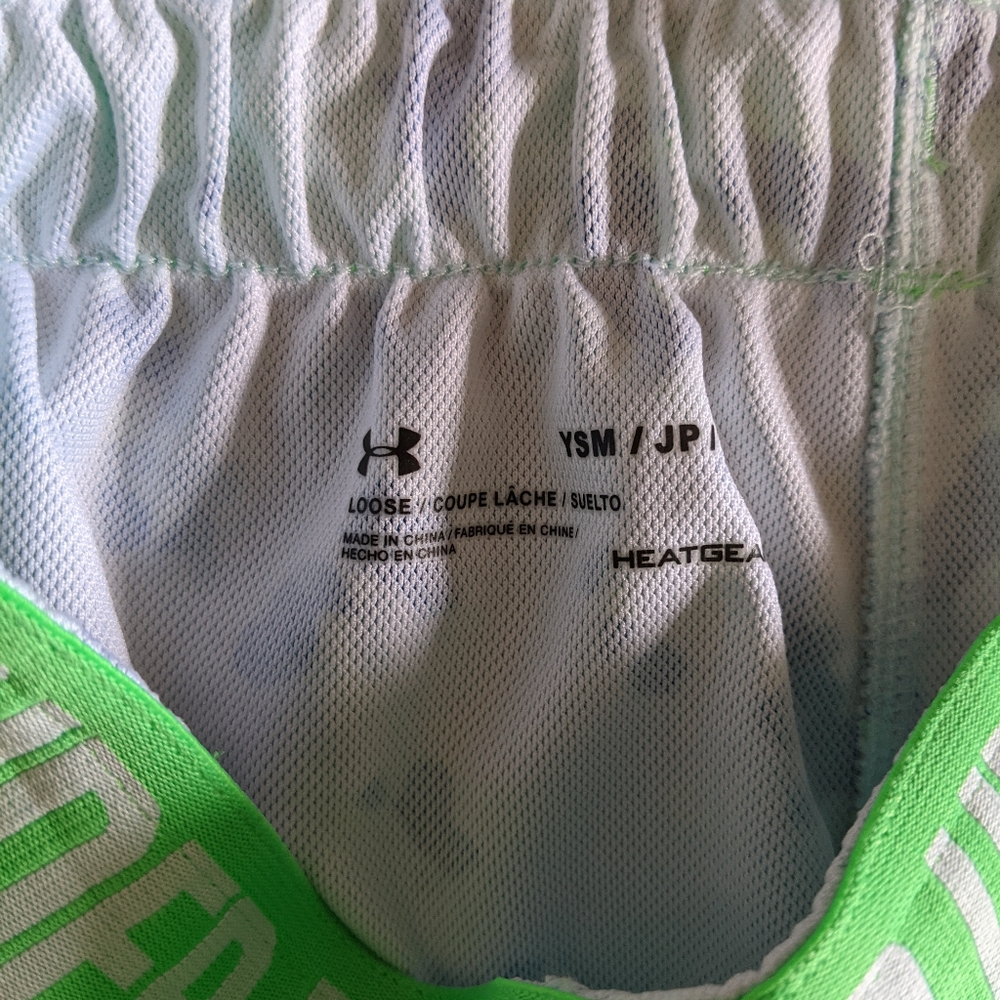 ๐ธ Under Armour Shorts - Picture 3 of 4